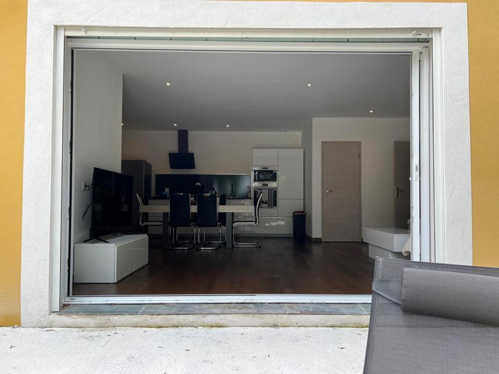 Brand New Villa With Fully Intergrated Air Conditioning & Private Pool, Overlooking Forest Sardan 외부 사진